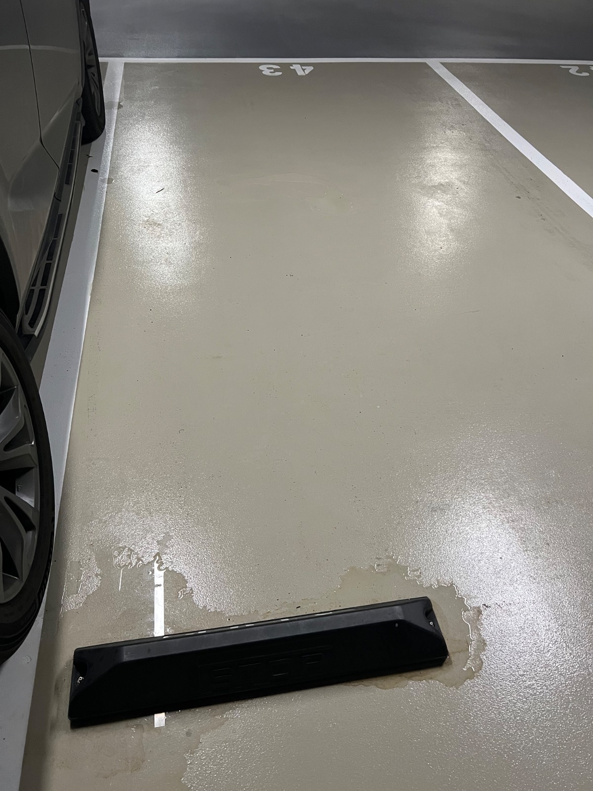 停車場 43號車位 漏水